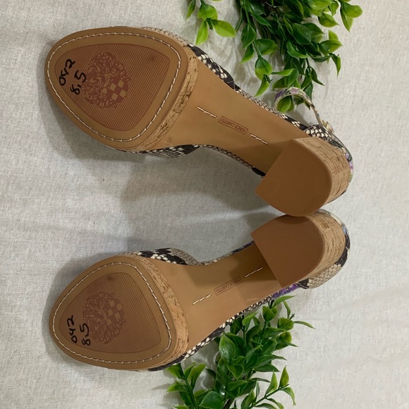NWOT Vince Camuto platform sandals - Picture 7 of 8